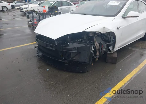 2019 Tesla Model S 100D/Long Range/P100D/Performance z USA, uszkodzony, nr VIN 5YJSA1E44KF349416